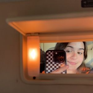 Meet your Posher, Lindsey